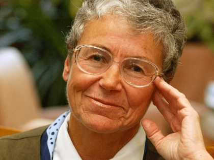 Prof. Helena ILLNEROVÁ